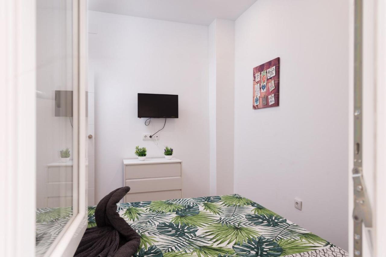 Cozy 3 Bed Apartment In The Heart Of อาลิกันเต ภายนอก รูปภาพ