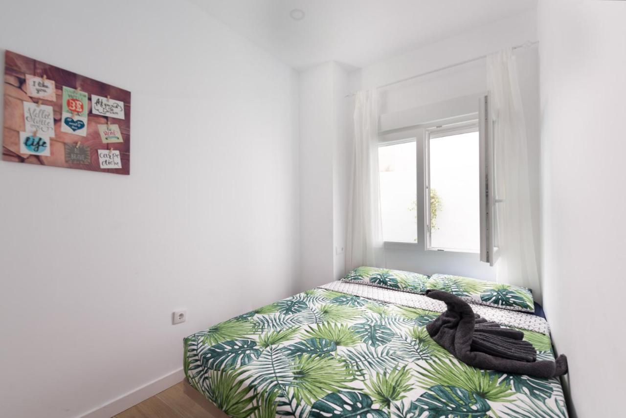 Cozy 3 Bed Apartment In The Heart Of อาลิกันเต ภายนอก รูปภาพ